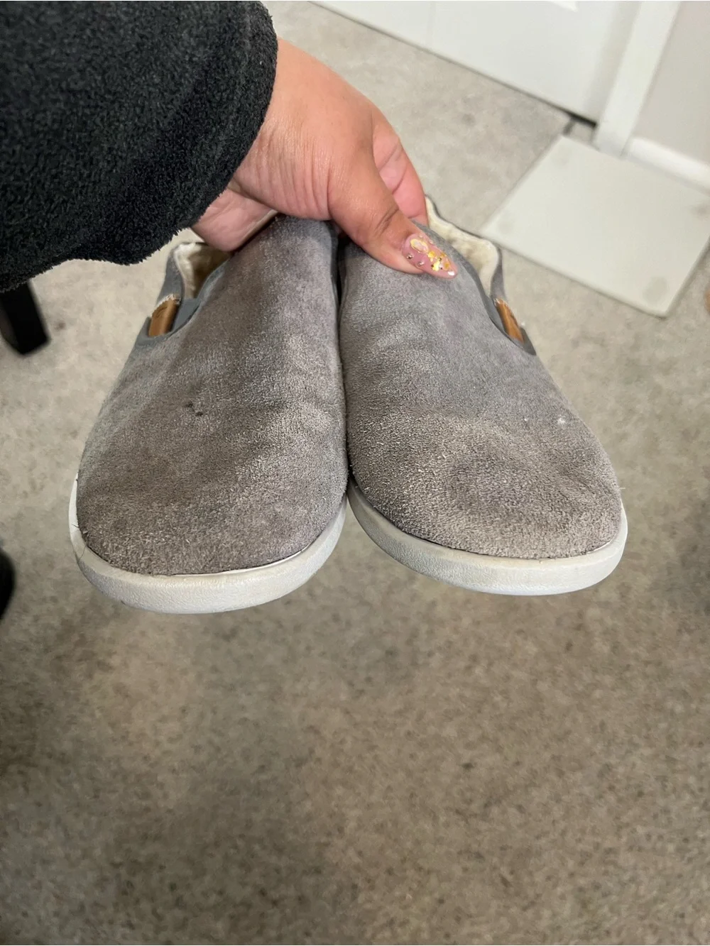 OluKai Men’s Hele Malie slip-on shoes in charcoal/mist grey,8